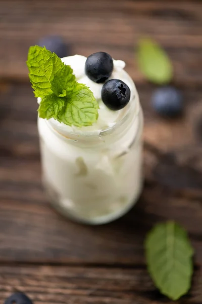 Yogurt Berry Mint Rustic Style Selective Focus — Stock Photo, Image