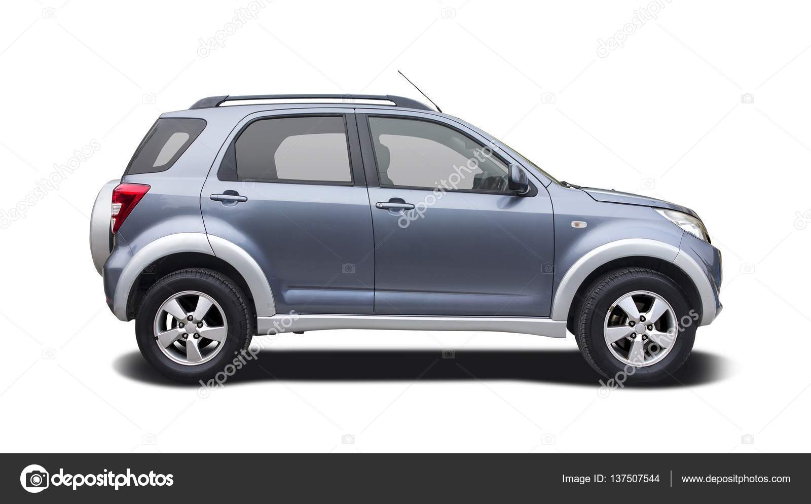 Kleine Suv-auto geïsoleerd op wit - Redactionele stockfoto ...