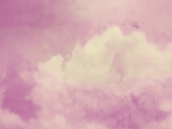 Blå himmel med moln som bakgrund — Stockfoto