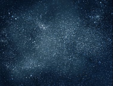 Arkaplanda yıldızlar olan gece göğü