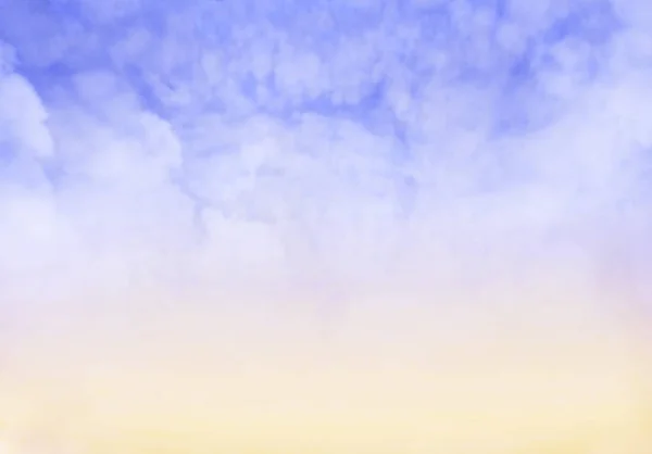 雲を背景にした青い空 — ストック写真