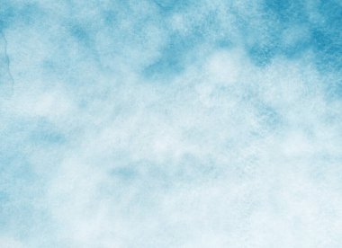 Arkaplan olarak bulutları olan renkli bir gökyüzü. Suluboya