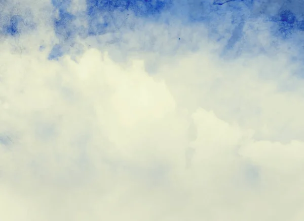 Цвет неба с облаками в качестве фона. Акварель — стоковое фото