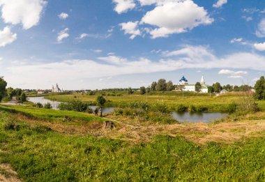 Suzdal kremlin ve şehir merkezine Ilyin çayır ile göster