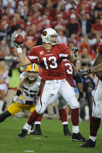 Kurt Warner pasa por cinco touchdowns en 51-45 OT victoria sobre los Green Bay Packers en el NFC Wild Card Game en Phoenix, AZ . — Foto de Stock