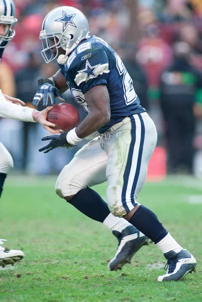 Cowboys Emmitt Smith Takes Hand Chad Hutchinson Game Washington Redskins — Stock Photo, Image