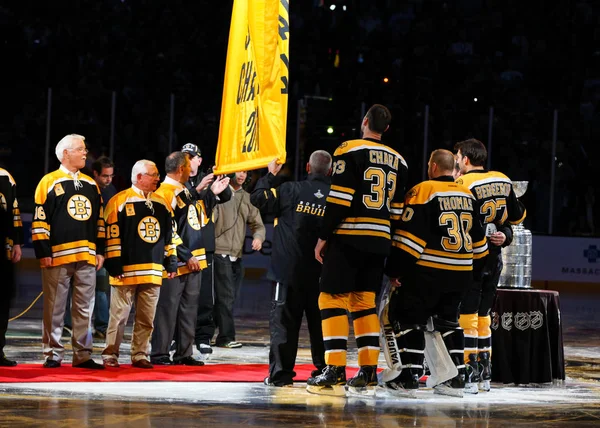 Boston Bruins Raise 2010 Stanley Cup Championship Banner Rafters Garden — Stock Photo, Image