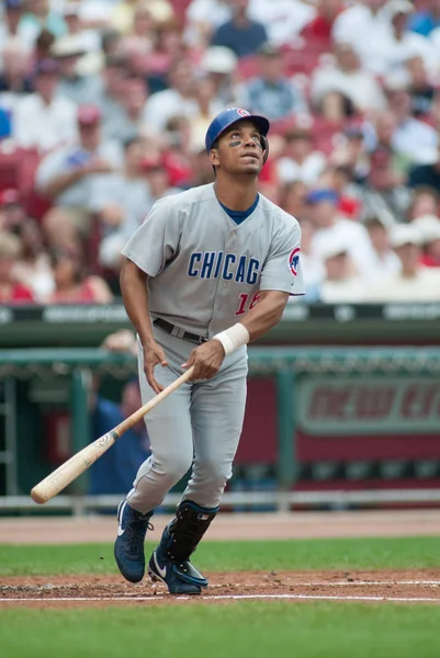 Moises Alou Action Cincinnati Reds June 2003 Great American Ballpark — Stock Photo, Image