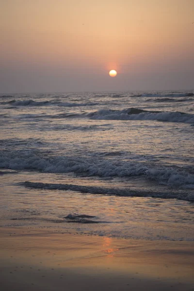 Texas plajında okyanus gündoğumu.