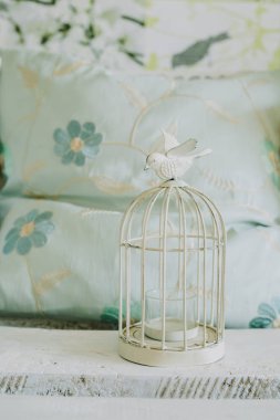 Bahar backgroud kuş ile şamdan