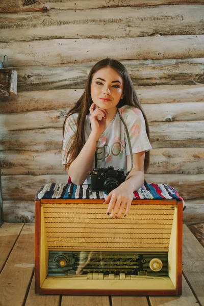 Bir genç hipsters kız portresi .