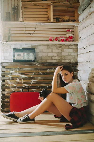 Bir genç hipsters kız portresi .