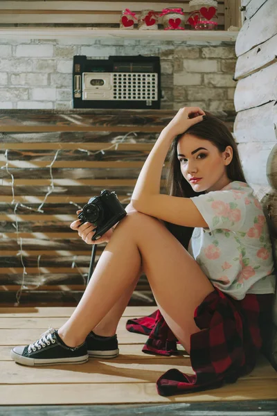 Bir genç hipsters kız portresi .