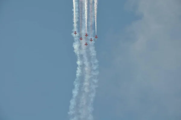 Türk Yıldızları akrobasi ekibi