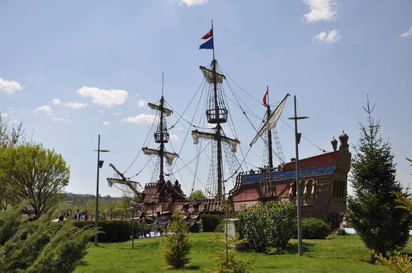  Korsan gemisi bozkır ortasında