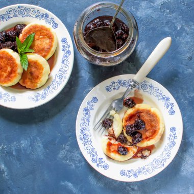 Süzme peynirli krep.