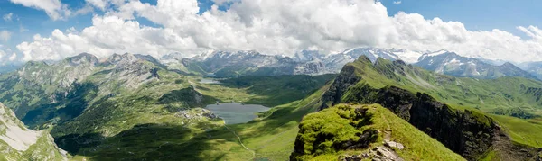 Schweizer Alpen bei melchsee frutt — Stockfoto