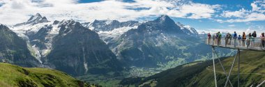 Bernese Grindelwald birinci platform görüntülemesine Alps