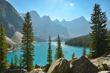 Banff Ulusal Parkı 'ndaki Moraine Gölü