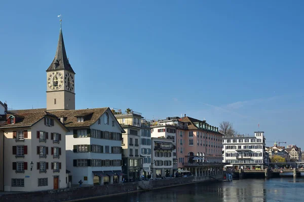Погода Сонячна весна в Цюріху, Швейцарія — стокове фото