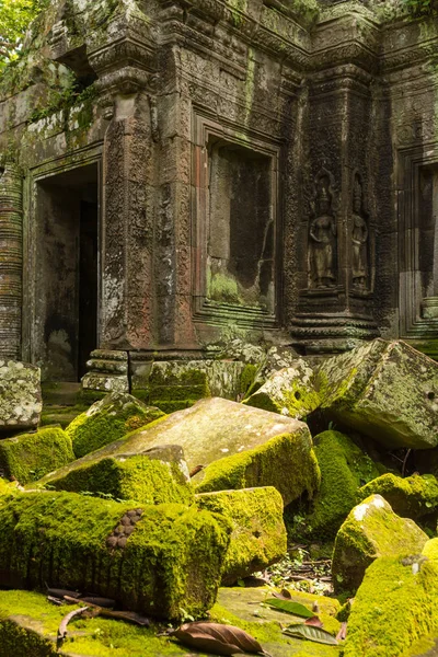 Ruínas velhas de Ta Prohm templo — Fotografia de Stock