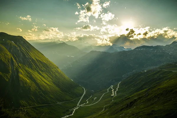 Вечернее Настроение Высокогорном Перевале Фурка Прекрасным Видом Окружающие Швейцарские Альпы Стоковая Картинка
