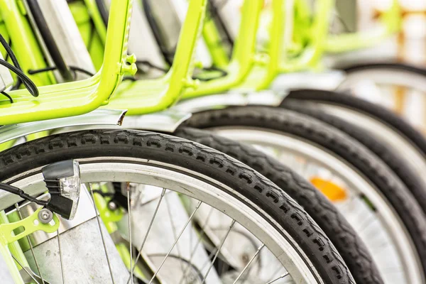 Location de vélos dans le centre de Budapest — Photo