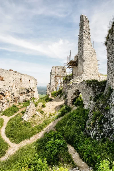 Ruins of Plavecky castle, Slovakia, cultural heritage — Stock Photo, Image