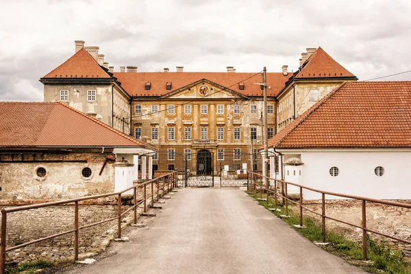 Beautiful castle in Holic, Slovakia, retro photo filter — Stock Photo, Image