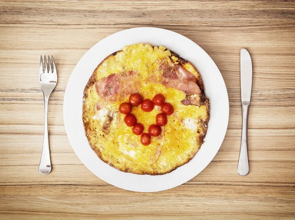 Heart made of cherry tomatoes on the ham and eggs for valentines — Stock Photo, Image