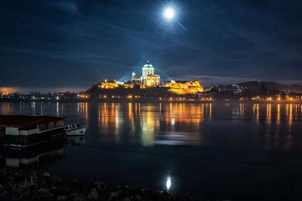 Esztergom basilica in the night, Hungary — Stock Photo, Image