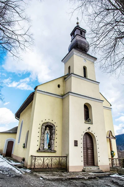 Μπαρόκ-φιλόλογος Roman-Catholic εκκλησία του παρθένου Marys Vis — Φωτογραφία Αρχείου