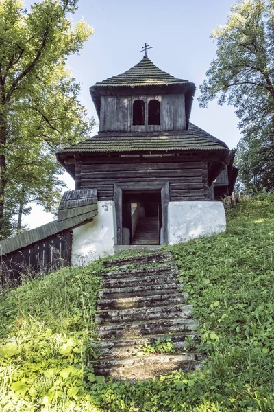 Fából készült artikuláris templom Lestin, Szlovákia — Stock Fotó