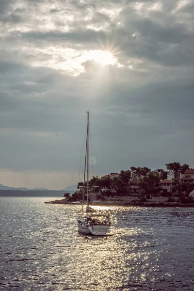 Yacht in Stomorska, Solta island, Croatia — Stok fotoğraf