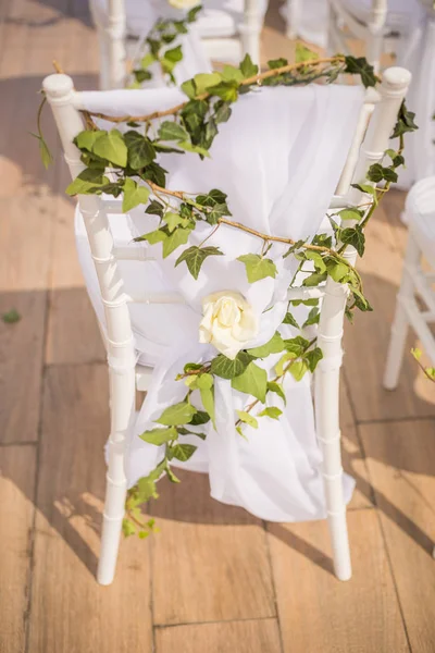 Hermosa boda romántica Decoraciones Ceremonia. Establecimiento — Foto de Stock