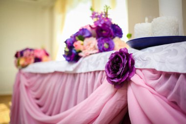 Etkileyici ve güzel düğün tuzak kurdu. Seçici odak. Tonlu görüntü. Ceremoy