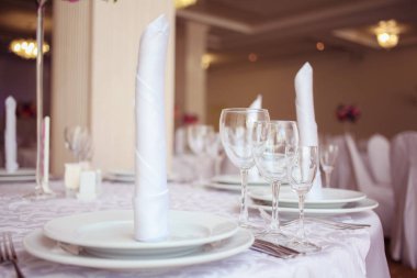 Etkileyici ve güzel düğün tuzak kurdu. Seçici odak. Tonlu görüntü. Ceremoy