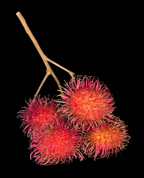 달 콤 하 고 맛 있는 신선한 rambutan, 검은 배경에 고립 — 스톡 사진