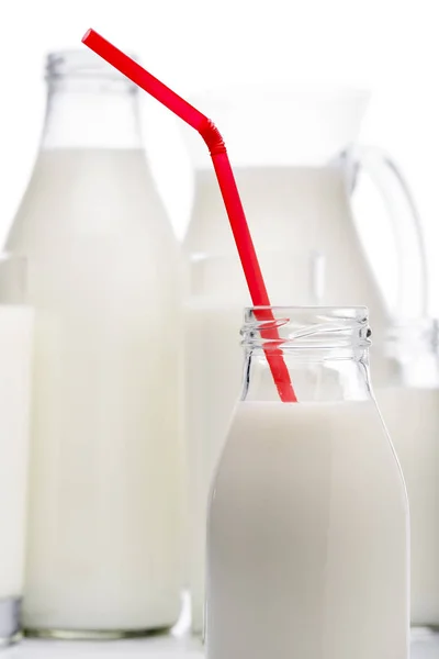 Молоко и солома — стоковое фото