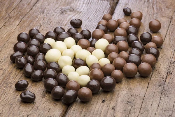 Sortierte Schokoladenpralinen — Stockfoto