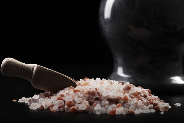 Pila de sal y mortero — Foto de Stock