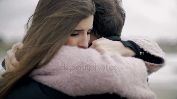 Woman hugging boyfriend feeling sad in love — Stock Video