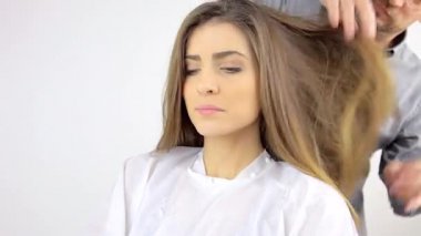 genç kadın uzun saçlı yeni onun tarzı mutlu