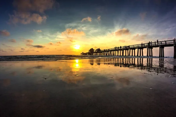 Pôr Sol Incrível Cais Nápoles — Fotografia de Stock