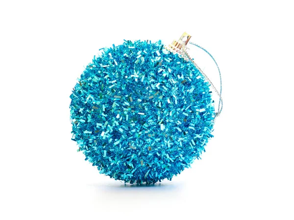 一个美丽的蓝色圣诞球 — 图库照片