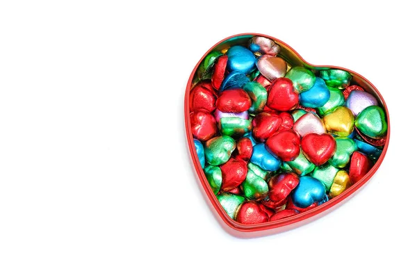 Uma Caixa Doces Chocolate Forma Coração Também Forma Coração Isolado — Fotografia de Stock