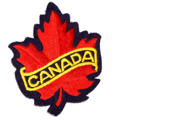 Canada Red Maple Leaf Emblem Tillverkad Broderi Trasa Isolerad Vit — Stockfoto