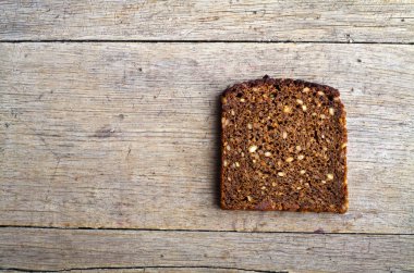 bütün tahıl brown ekmek.