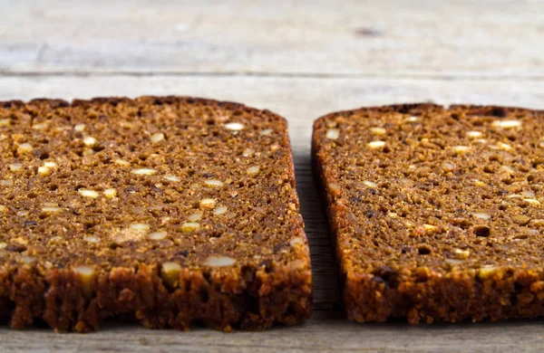 bütün tahıl brown ekmek.