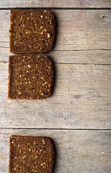 bütün tahıl brown ekmek.